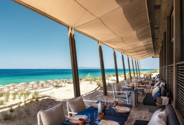 JNcQUOI Beach Club